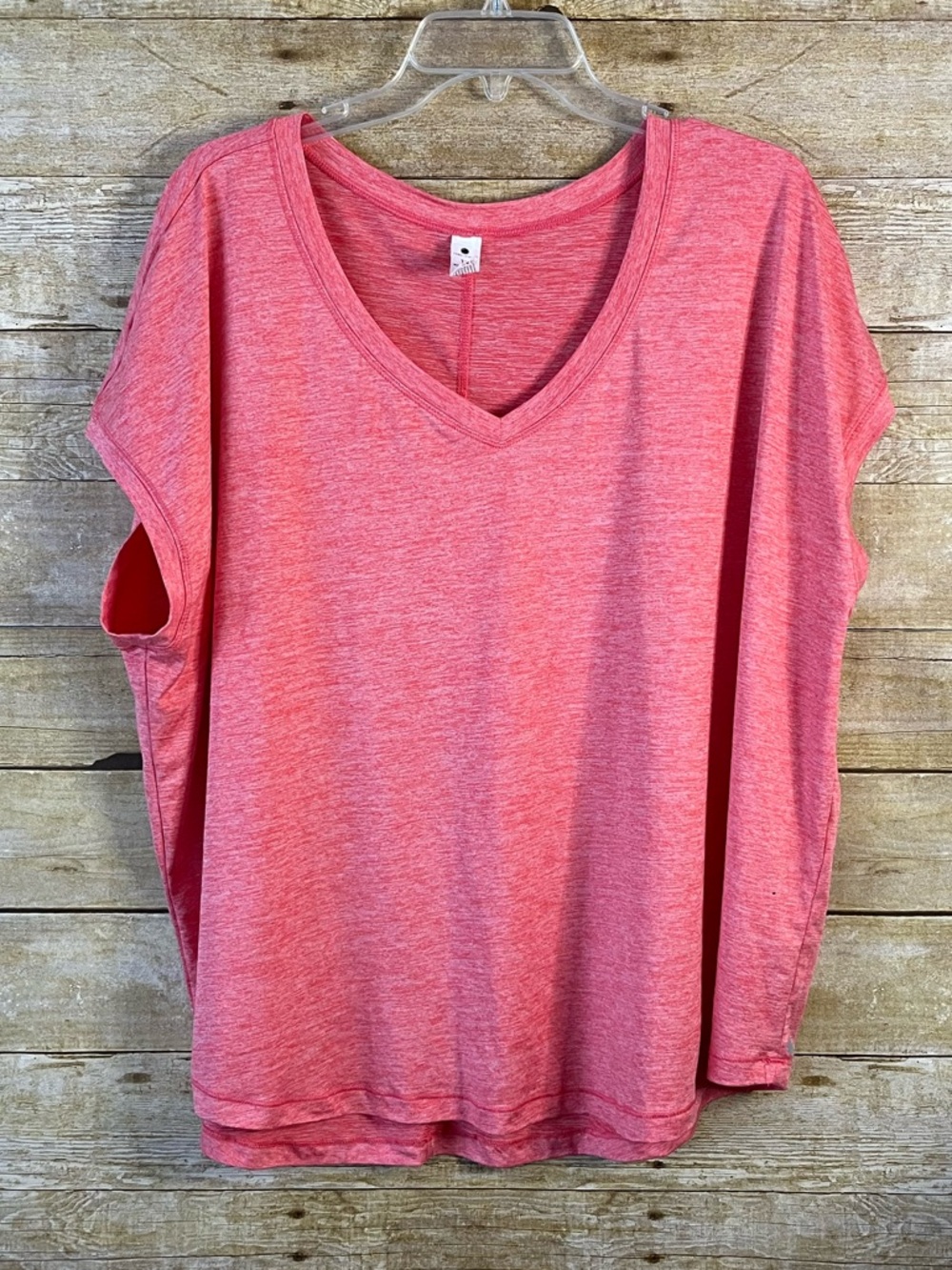 Yogalicious Coral Pink V-Neck Short Sleeve Tee T-Shirt Active Size 1X EUC